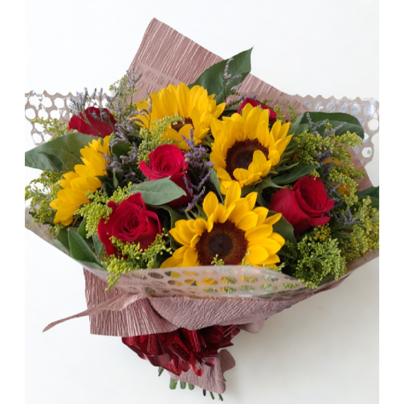 Girassóis e Rosas Importadas